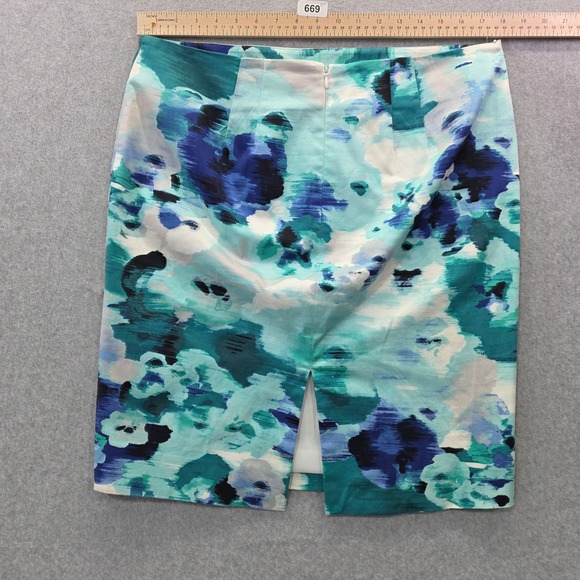 White House Black Market Floral Pencil Skirt Teal Blue Watercolor Size 12 - Picture 7 of 9